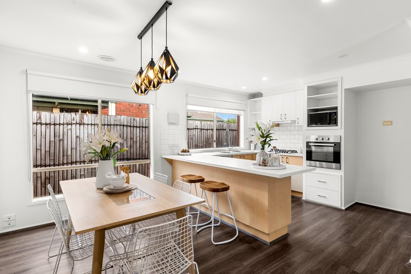 Photo - 2 Templeton Court, Werribee VIC 3030 - Image 4