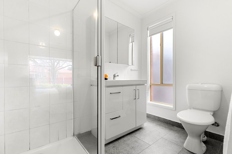 Photo - 2 Templeton Court, Werribee VIC 3030 - Image 12