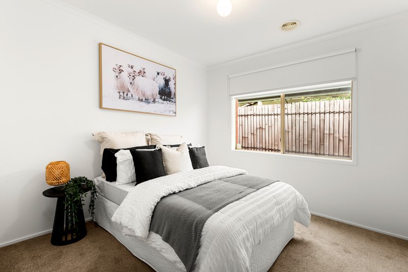 Photo - 2 Templeton Court, Werribee VIC 3030 - Image 16