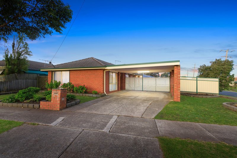 Photo - 2 Tenby Court, Craigieburn VIC 3064 - Image 17