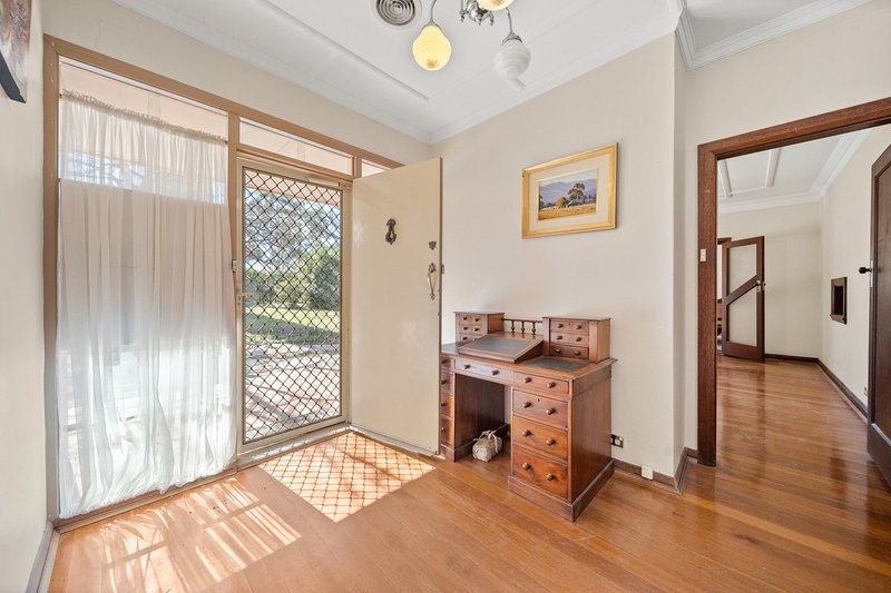 Photo - 2 Tennyson Crescent, Forrest ACT 2603 - Image 21