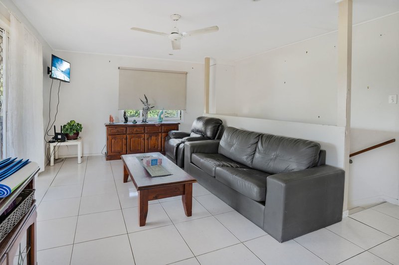 Photo - 2 Tennyson Street, Strathpine QLD 4500 - Image 7