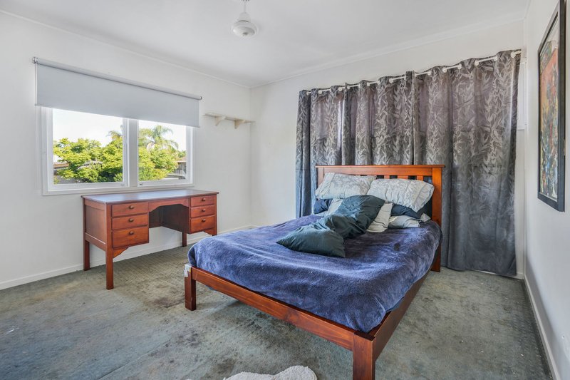 Photo - 2 Tennyson Street, Strathpine QLD 4500 - Image 8