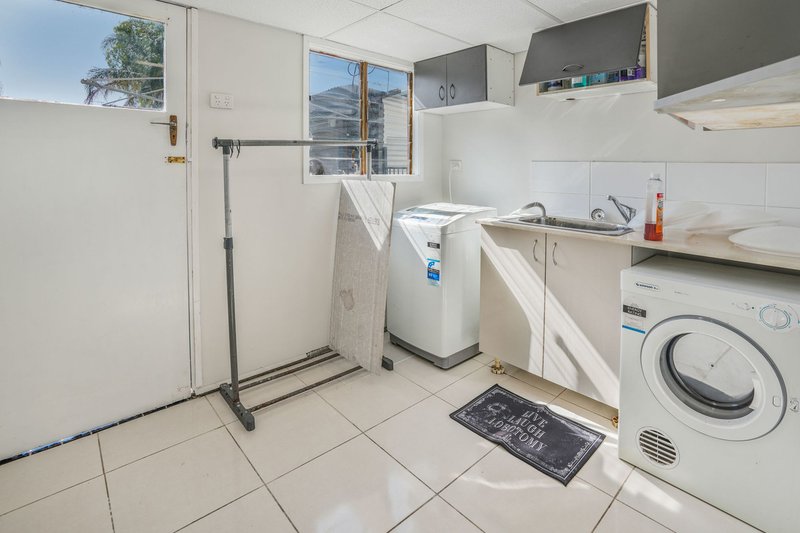 Photo - 2 Tennyson Street, Strathpine QLD 4500 - Image 16