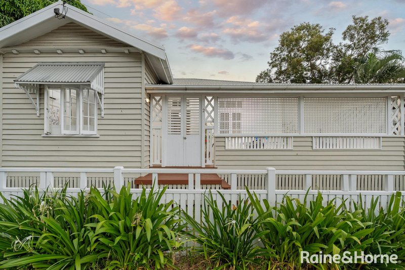 Photo - 2 Tenth Avenue, Railway Estate QLD 4810 - Image 2