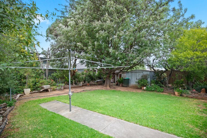 Photo - 2 Tesron Court, Werribee VIC 3030 - Image 12