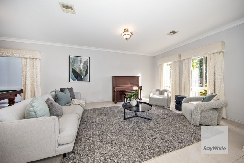 Photo - 2 The Causeway, Taylors Hill VIC 3037 - Image 3