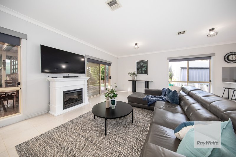 Photo - 2 The Causeway, Taylors Hill VIC 3037 - Image 8