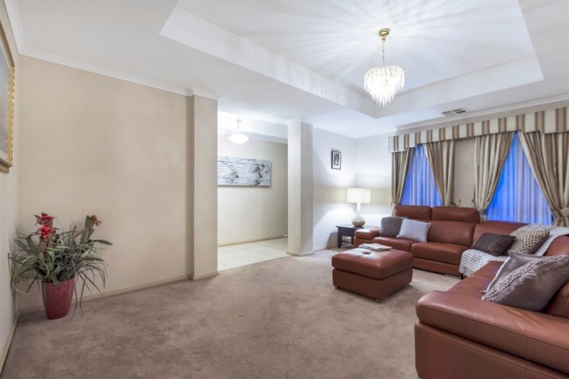 Photo - 2 The Circuit, Walkley Heights SA 5098 - Image 5