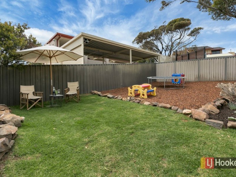 Photo - 2 Thermopylae Crescent, Hallett Cove SA 5158 - Image 20