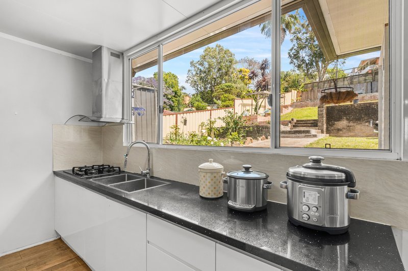 Photo - 2 Thirroul Road, Kanahooka NSW 2530 - Image 6