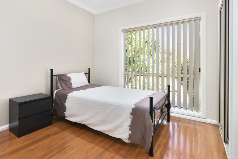 Photo - 2 Thoar Place, Claremont Meadows NSW 2747 - Image 6