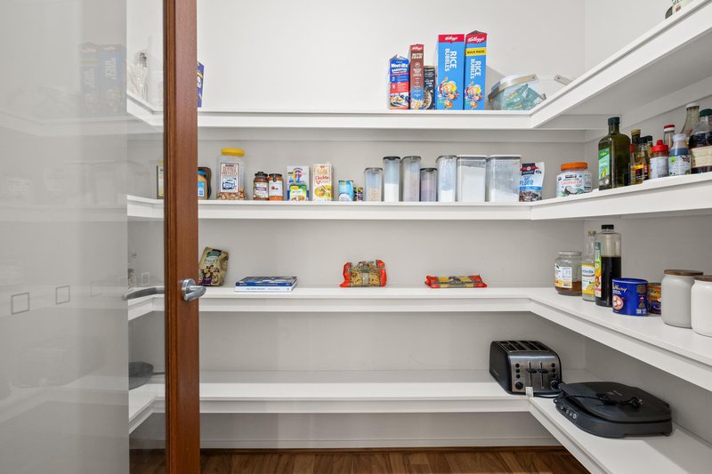 Photo - 2 Thomas Court, Augustine Heights QLD 4300 - Image 8