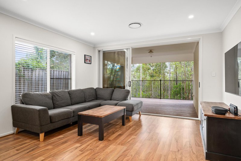 Photo - 2 Thomas Court, Augustine Heights QLD 4300 - Image 9