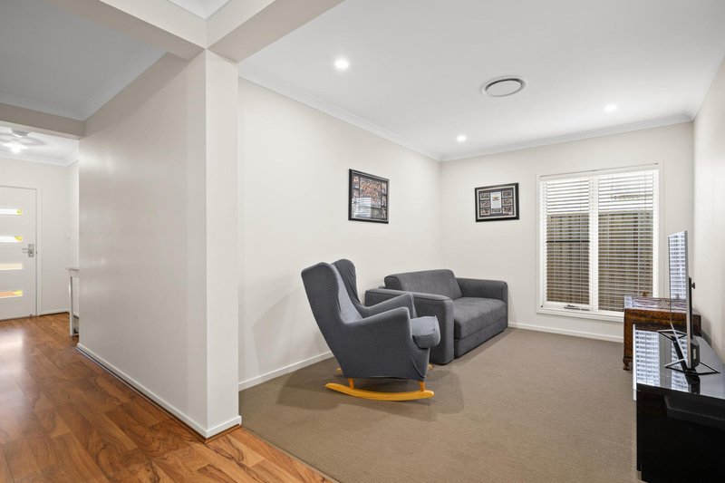 Photo - 2 Thomas Court, Augustine Heights QLD 4300 - Image 11