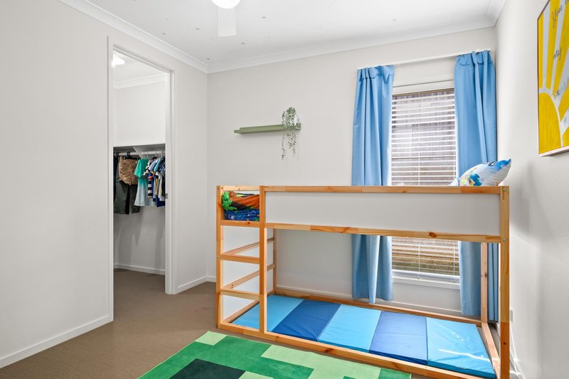 Photo - 2 Thomas Court, Augustine Heights QLD 4300 - Image 18