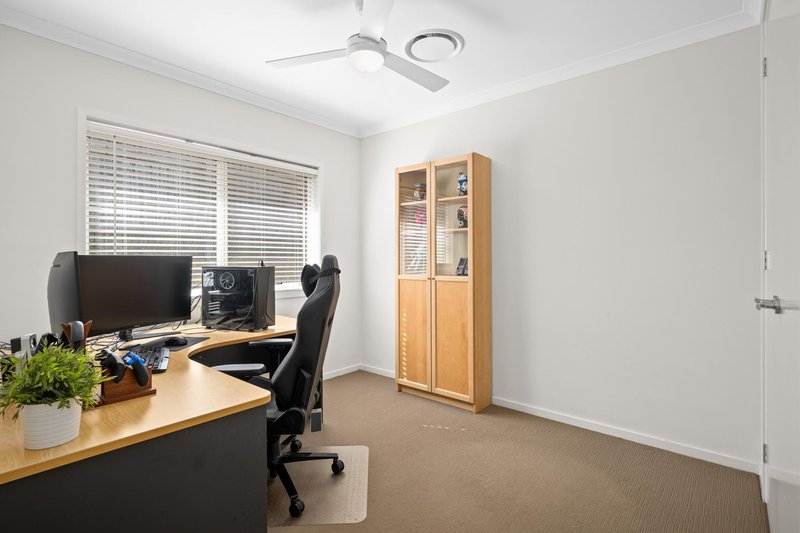 Photo - 2 Thomas Court, Augustine Heights QLD 4300 - Image 19