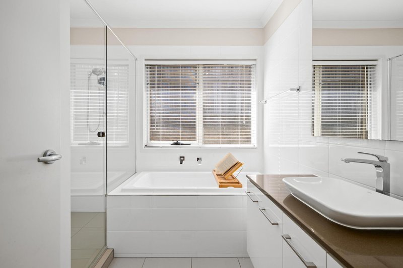 Photo - 2 Thomas Court, Augustine Heights QLD 4300 - Image 20