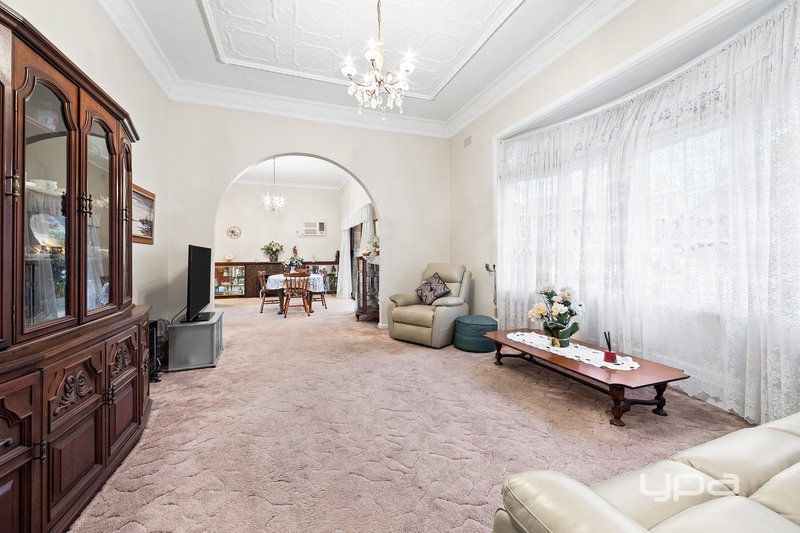 Photo - 2 Thomas Street, Moonee Ponds VIC 3039 - Image 4