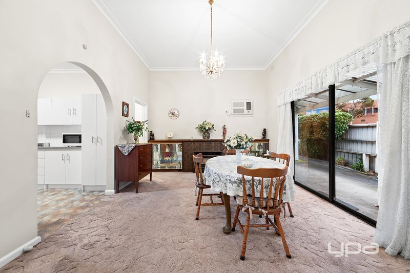 Photo - 2 Thomas Street, Moonee Ponds VIC 3039 - Image 7