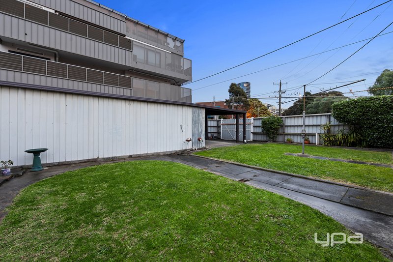 Photo - 2 Thomas Street, Moonee Ponds VIC 3039 - Image 17