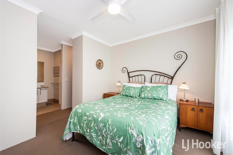 Photo - 2 Thornbill Crescent, Coodanup WA 6210 - Image 3