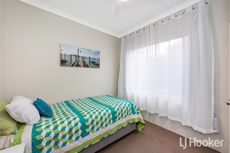 Photo - 2 Thornbill Crescent, Coodanup WA 6210 - Image 12