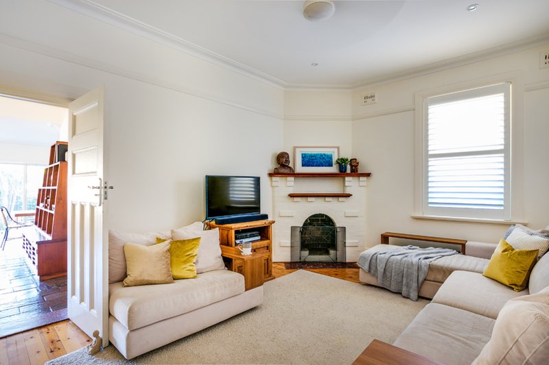 Photo - 2 Thornton Street, Fairlight NSW 2094 - Image 3