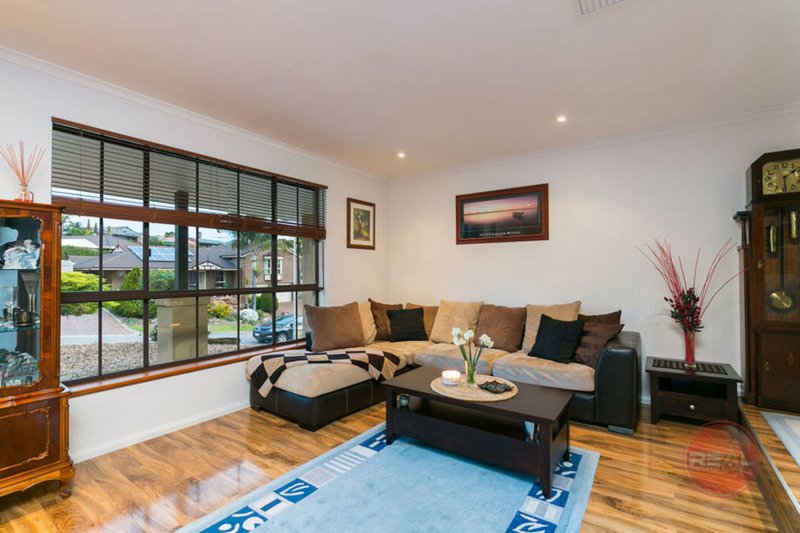 Photo - 2 Tigress Drive, Hallett Cove SA 5158 - Image 8