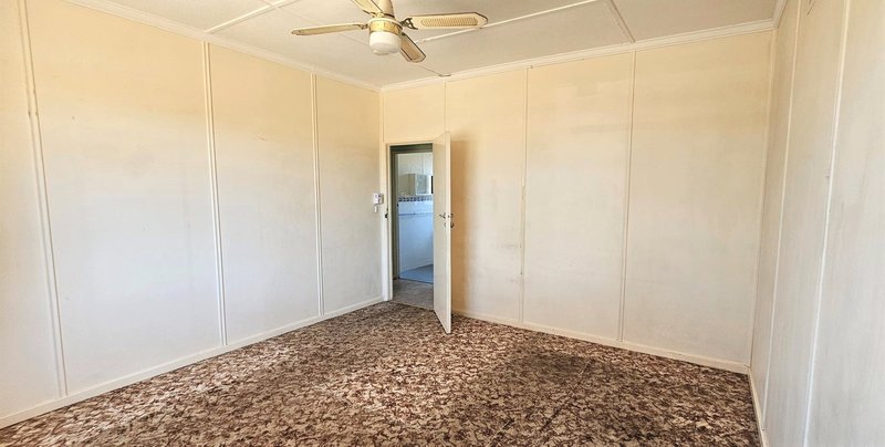 Photo - 2 Tiller Street, Tailem Bend SA 5260 - Image 7