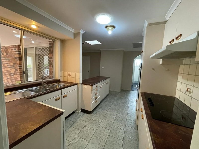 Photo - 2 Timothy Place, Edensor Park NSW 2176 - Image 3