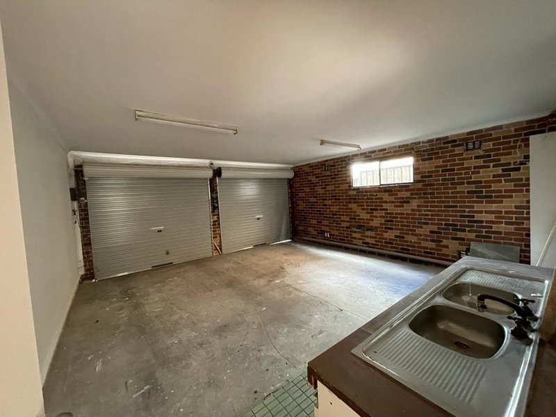 Photo - 2 Timothy Place, Edensor Park NSW 2176 - Image 5