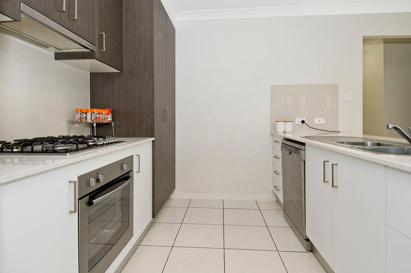 Photo - 2 Tomaree Place, Waterford QLD 4133 - Image 6