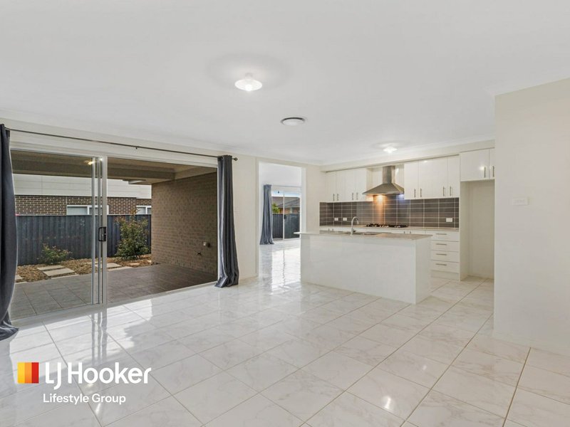 Photo - 2 Toovey Avenue, Oran Park NSW 2570 - Image 6