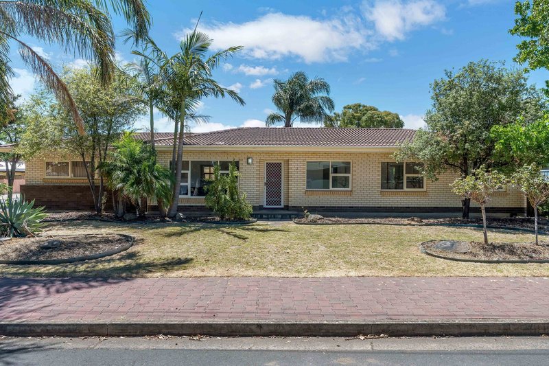 Photo - 2 Tora Court, Park Holme SA 5043 - Image 3