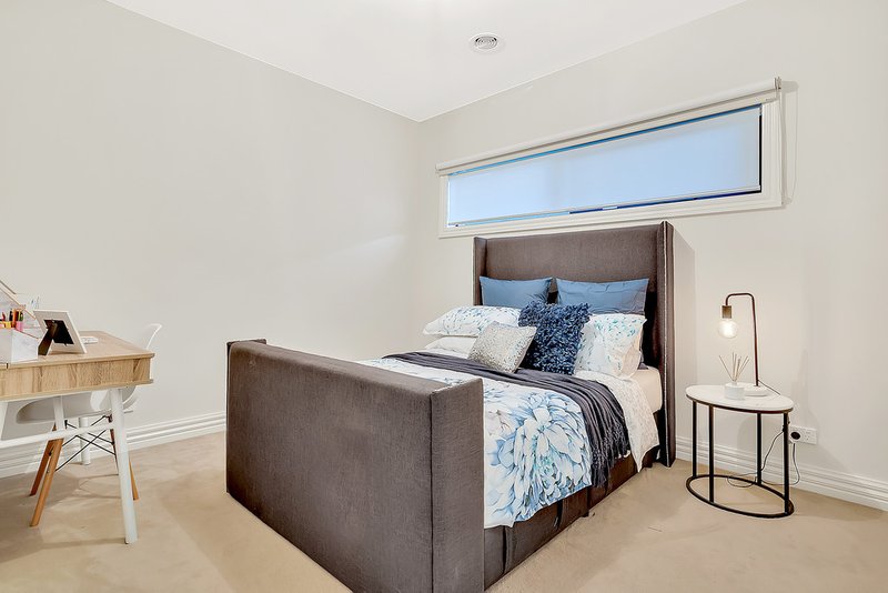 Photo - 2 Torino Avenue, Greenvale VIC 3059 - Image 22