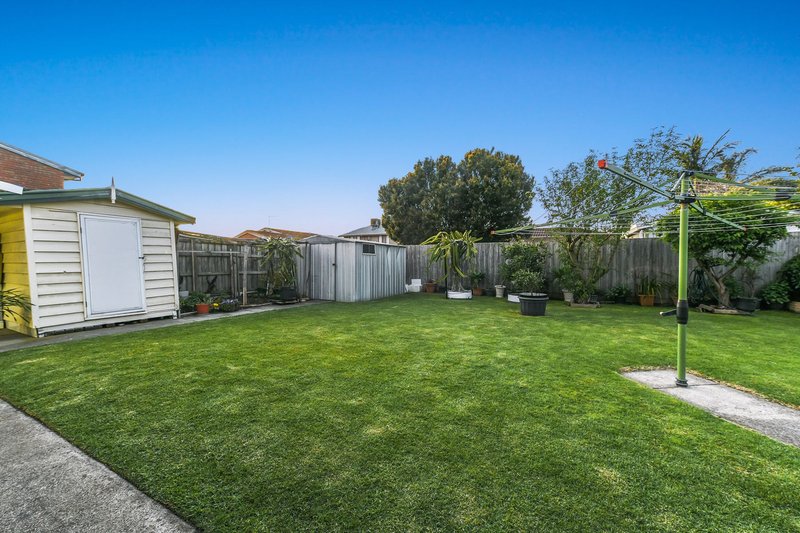 Photo - 2 Trawalla Street, Aspendale Gardens VIC 3195 - Image 15