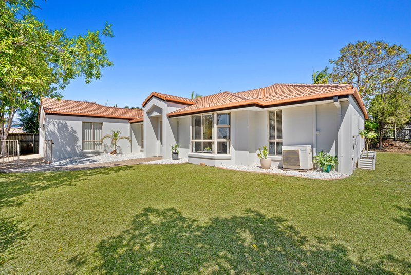 Photo - 2 Trentham Court, Parkwood QLD 4214 - Image 3