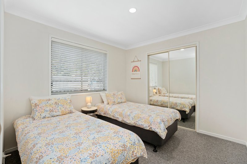 Photo - 2 Trentham Court, Parkwood QLD 4214 - Image 14