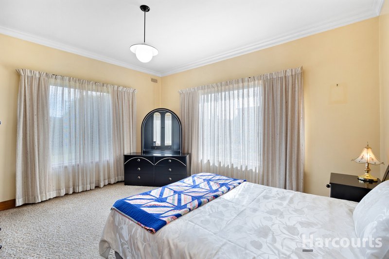 Photo - 2 Tresswell Avenue, Newborough VIC 3825 - Image 4