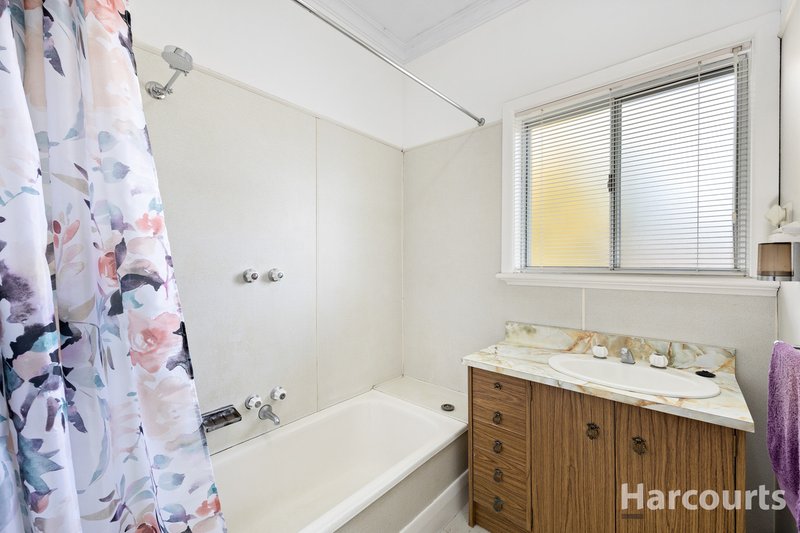 Photo - 2 Tresswell Avenue, Newborough VIC 3825 - Image 5