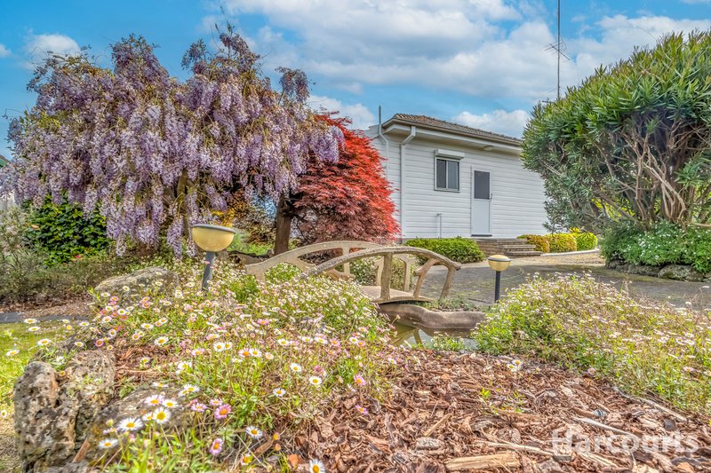 Photo - 2 Tresswell Avenue, Newborough VIC 3825 - Image 11