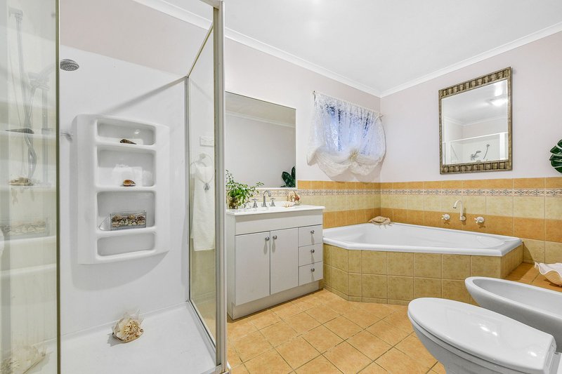 Photo - 2 Triton Drive, Keysborough VIC 3173 - Image 17