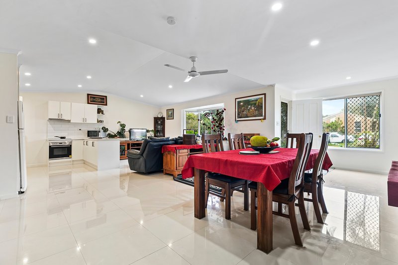 Photo - 2 Troon Court, Tewantin QLD 4565 - Image 5