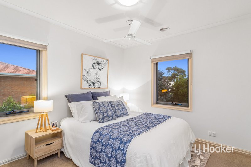 Photo - 2 Truganina Avenue, Seabrook VIC 3028 - Image 13