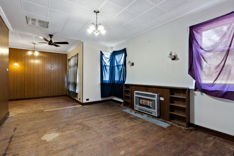 Photo - 2 Truscott Avenue, Seacombe Heights SA 5047 - Image 5