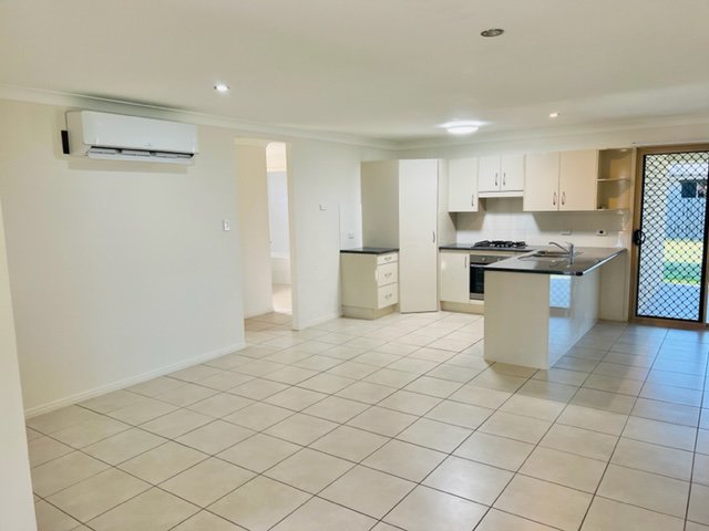 Photo - 2 Tuckeroo Place, Mulambin QLD 4703 - Image 3