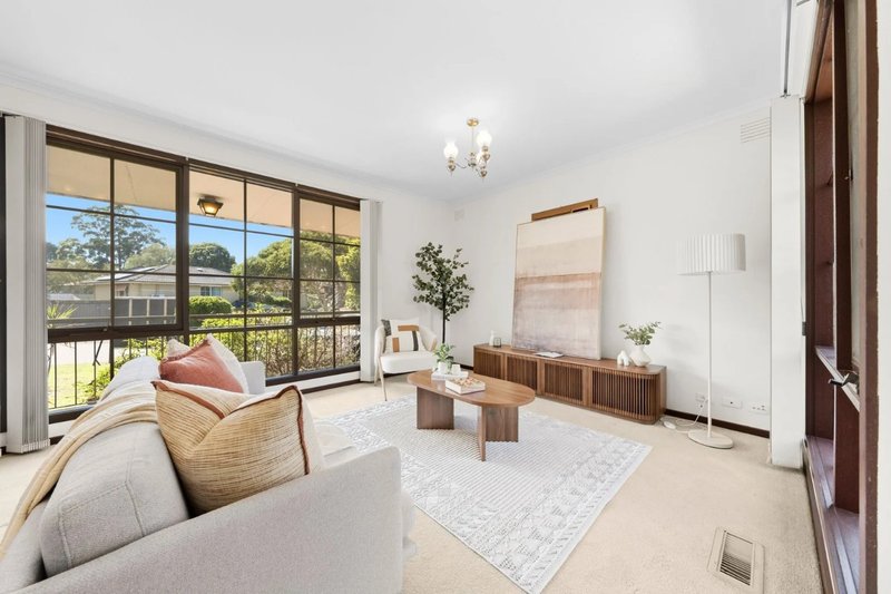 Photo - 2 Tudor Court, Wantirna VIC 3152 - Image 2