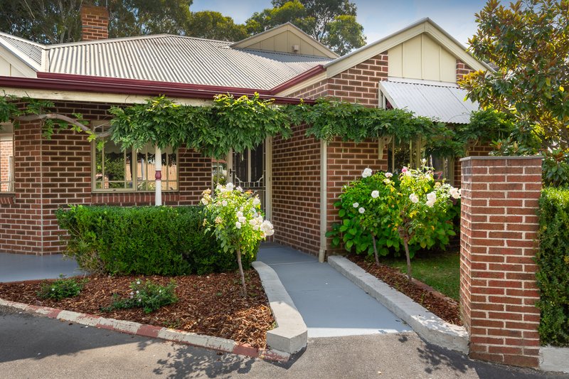 2 Tumut Court, Berwick VIC 3806