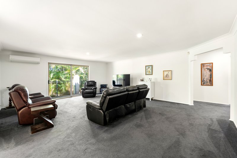 Photo - 2 Turnberry Court, Robina QLD 4226 - Image 7